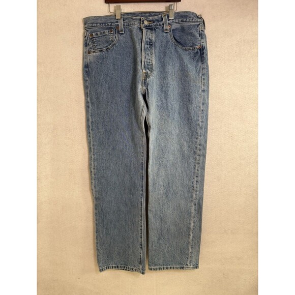 Levis 501 Blue Jeans Mens 36x32 Straight Leg Button Fly Light Wash Denim - Picture 1 of 10